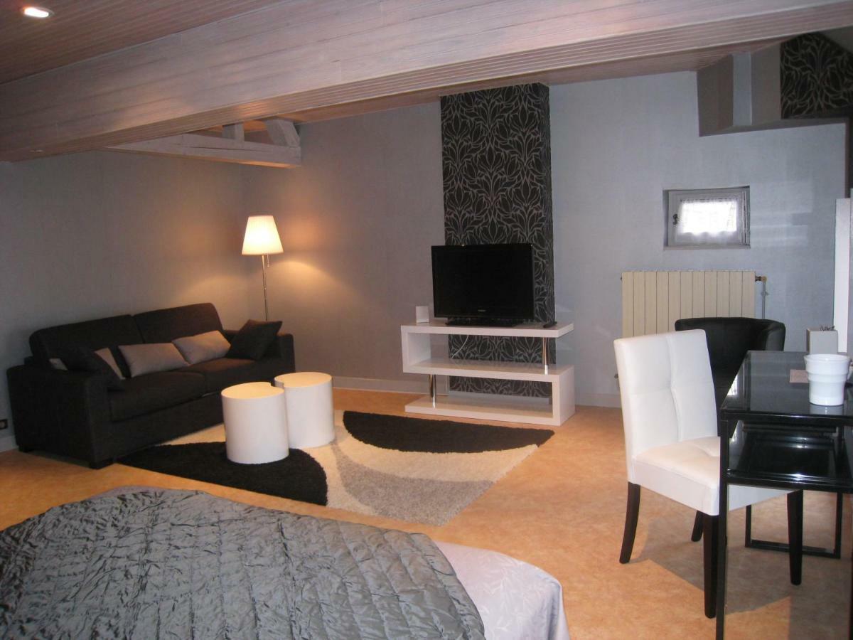 La Chambre D'Amis La Costignieres Montgueux Zewnętrze zdjęcie