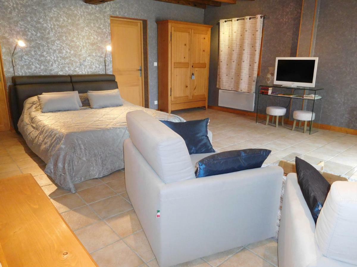 La Chambre D'Amis La Costignieres Montgueux Zewnętrze zdjęcie