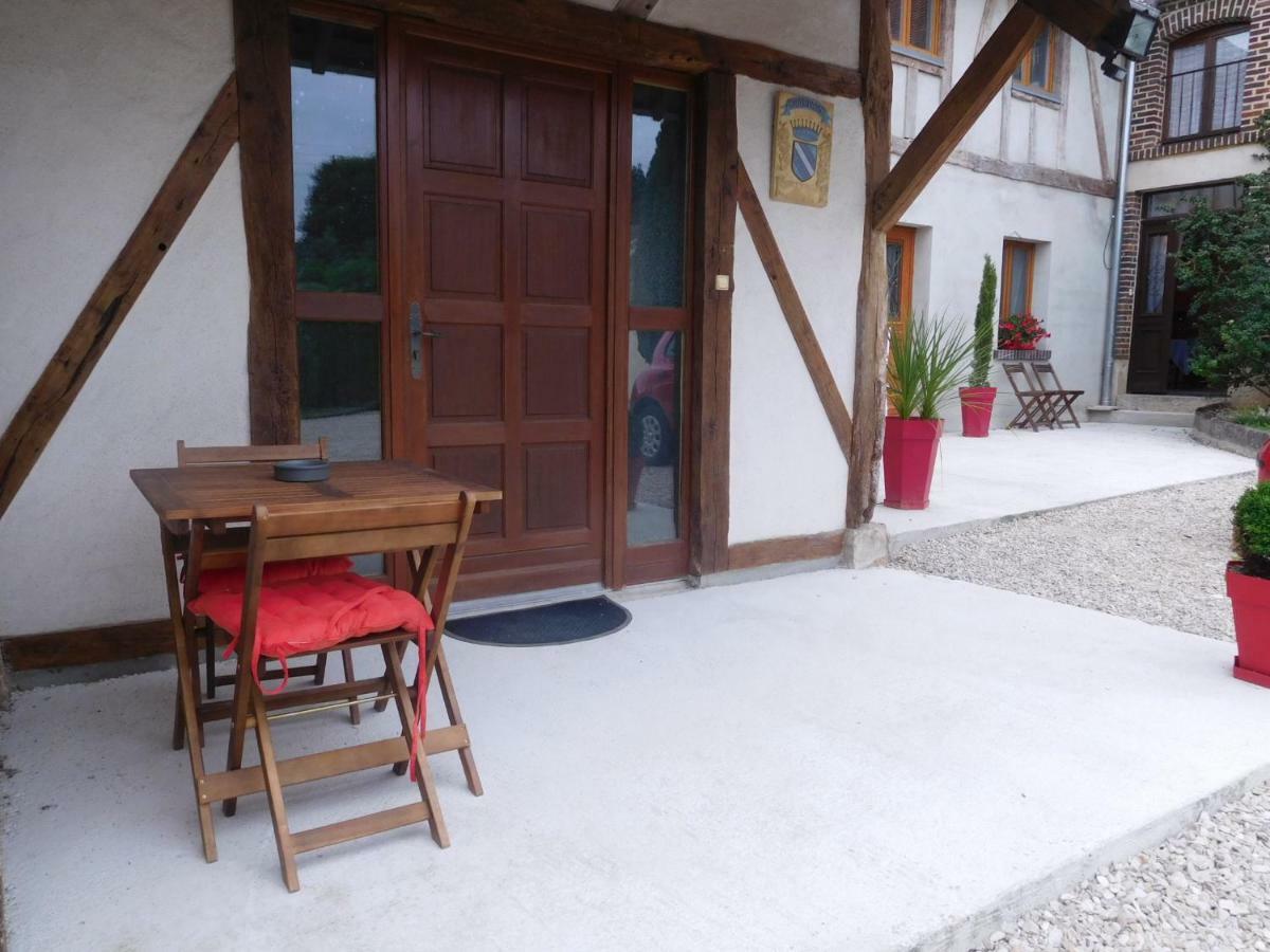 La Chambre D'Amis La Costignieres Montgueux Zewnętrze zdjęcie