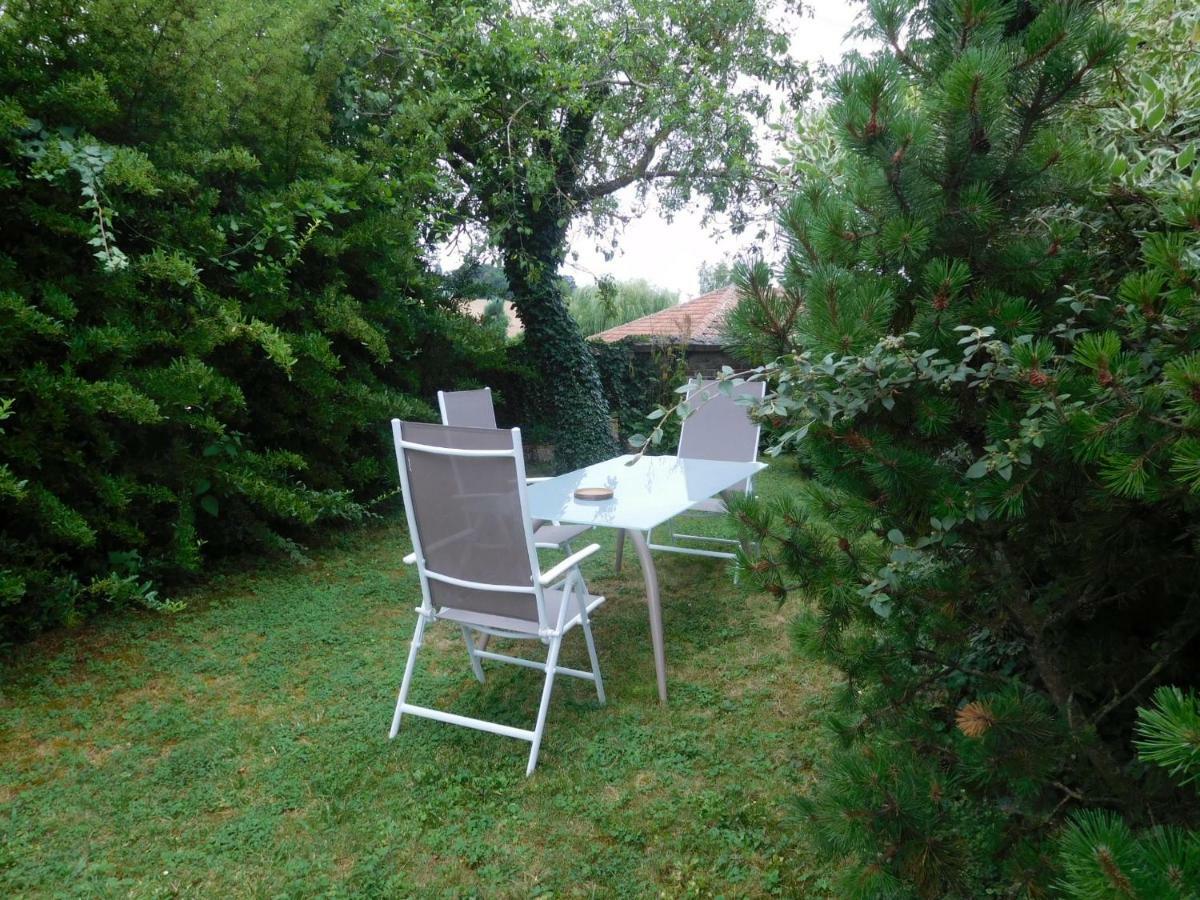 La Chambre D'Amis La Costignieres Montgueux Zewnętrze zdjęcie